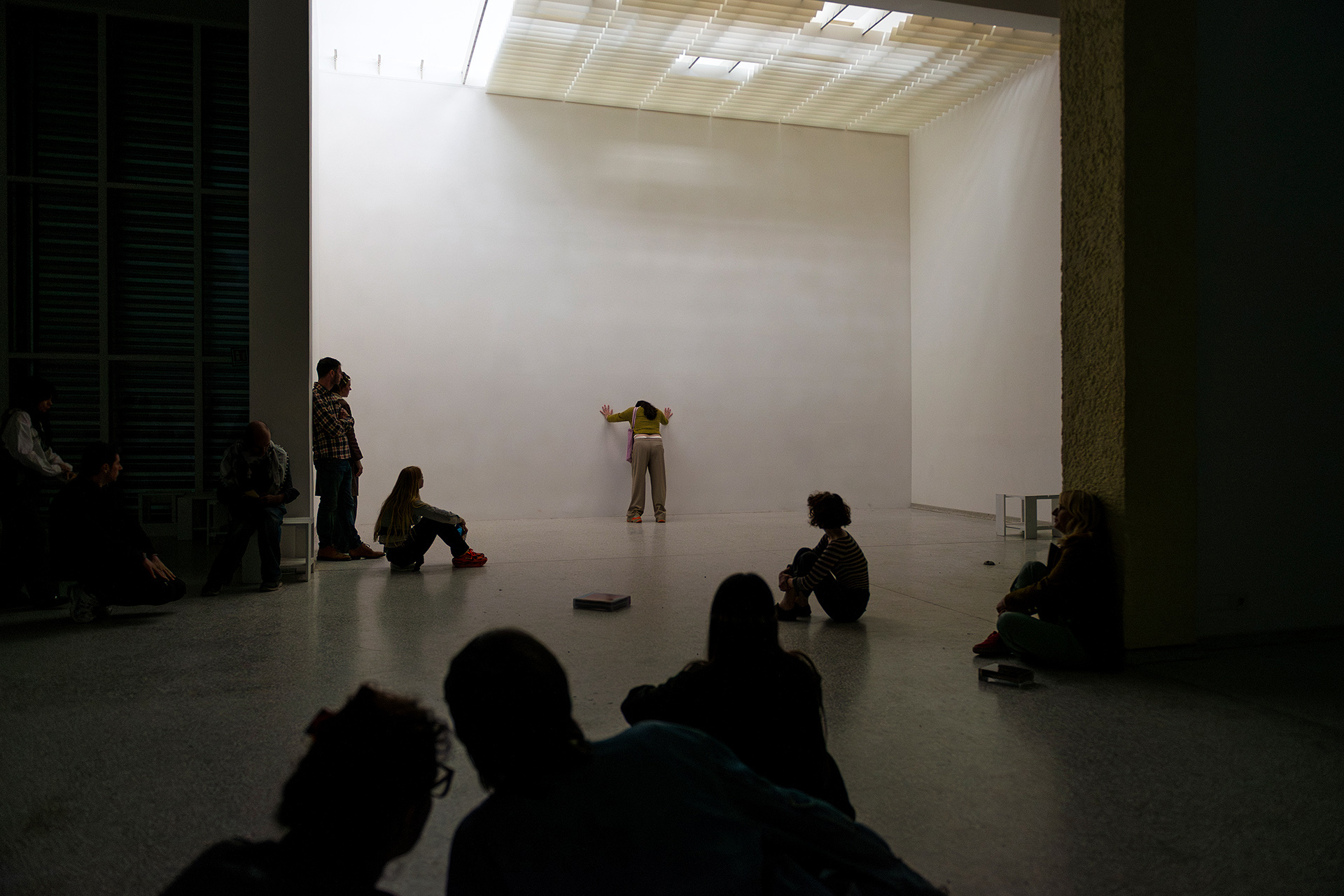 The Fortress, 2026, Dries Verhoeven. Performer Diane Mahin. Foto Willem Popelier.