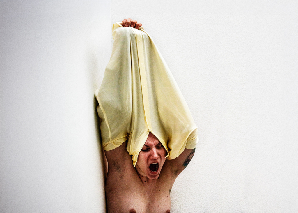 The Fortress, 2026, Dries Verhoeven. Performer Jana Jacuka. Photo Willem Popelier.